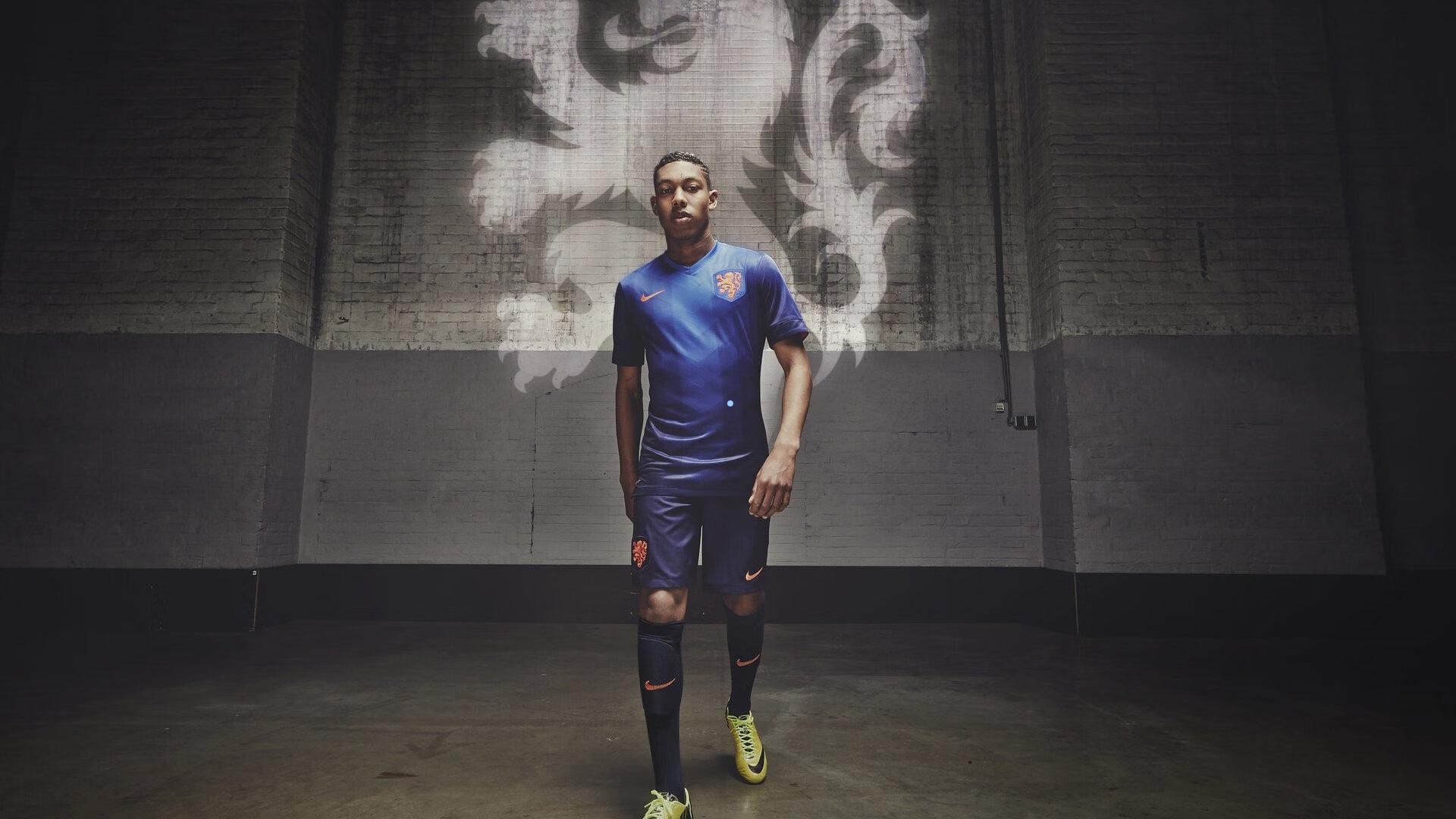 MotoGP 2025赛季震撼回顾，救车瞬间展现超凡反应速度