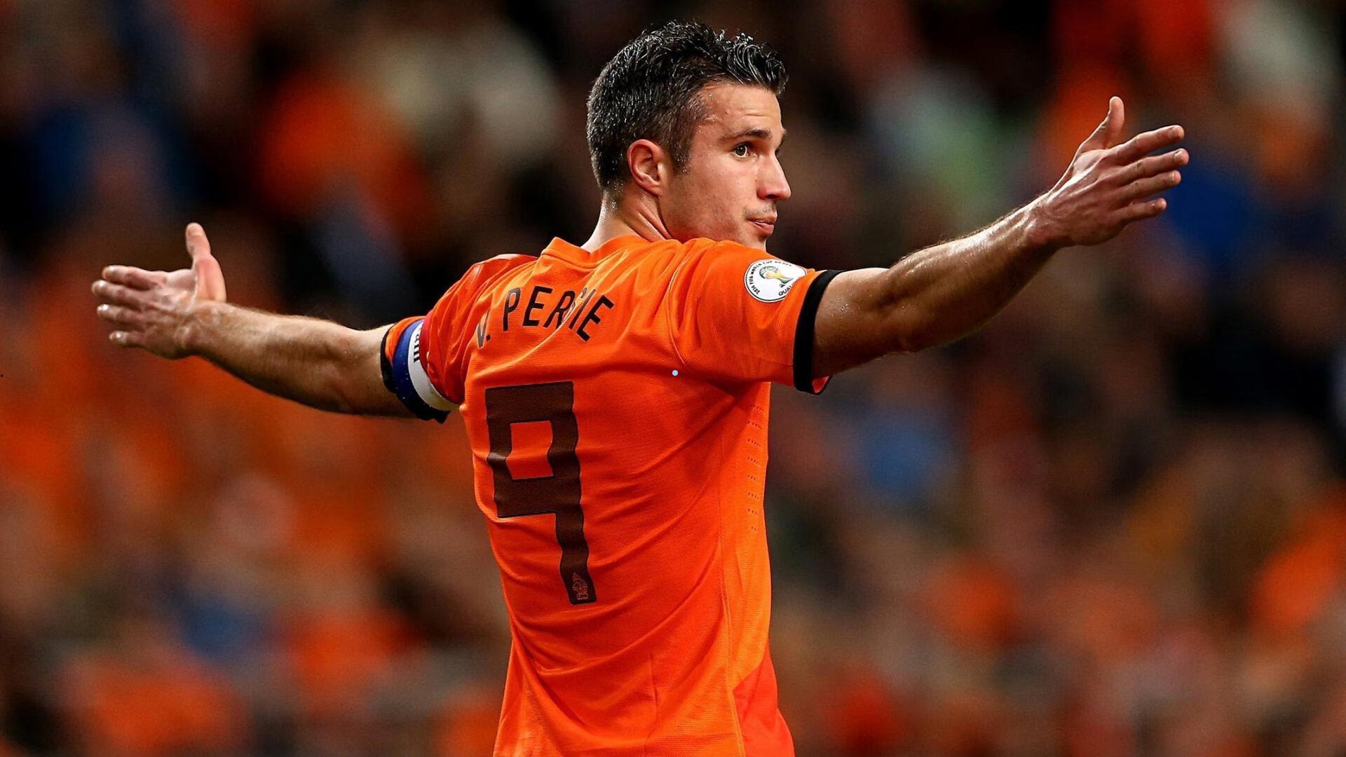 前曼联传奇费迪南德严厉指责斯科尔斯与巴特，对利桑德罗·马丁内斯的批评失格且逾越界限